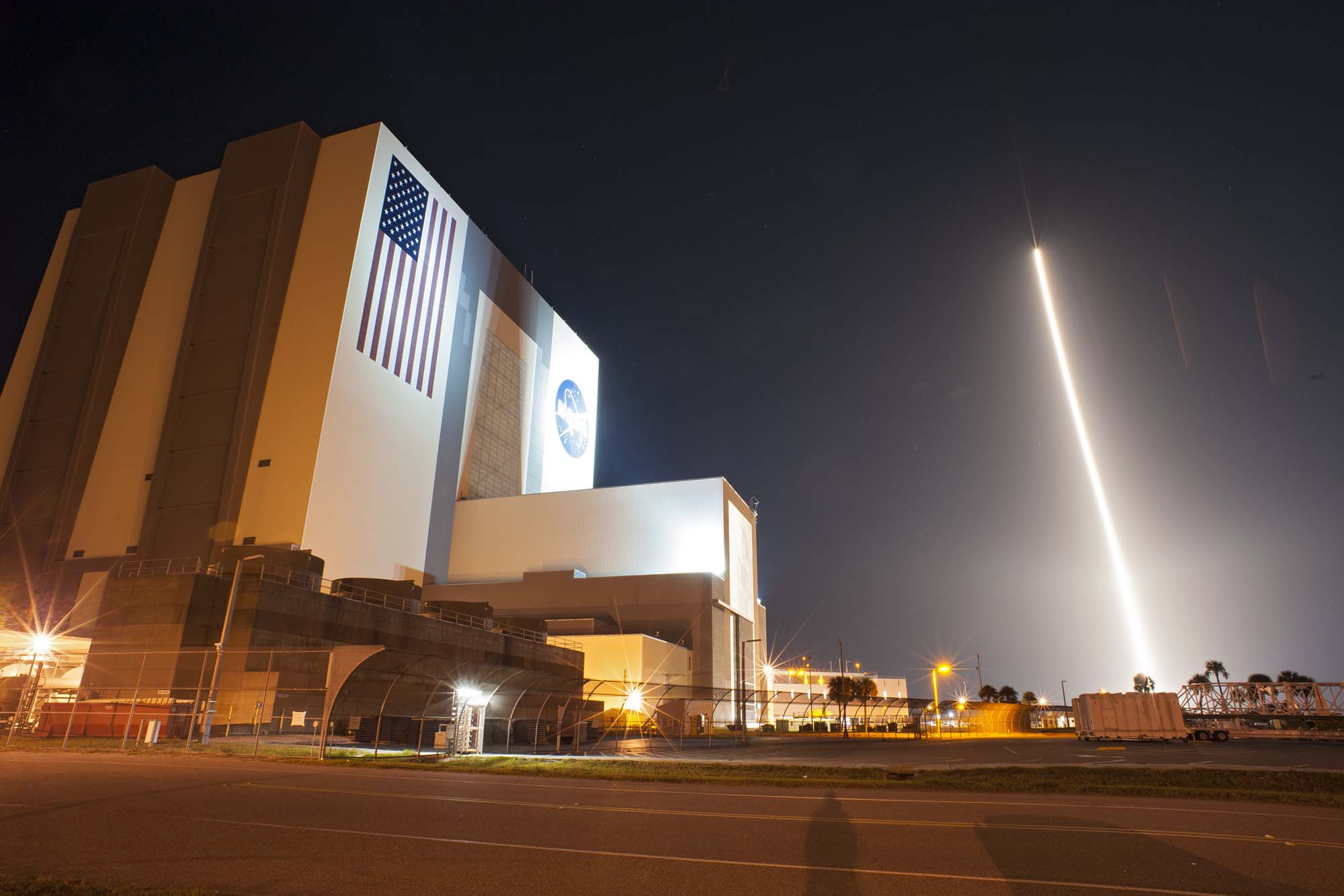 Launch Photos: NASA's TDRS-K Communications Satellite Blasts Off