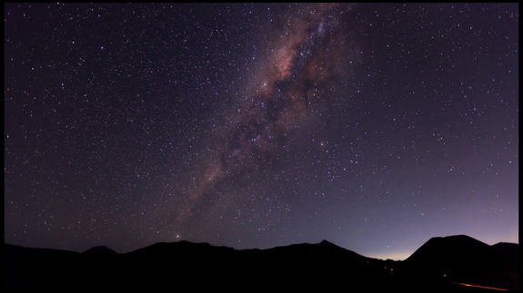 Photographer Justin Ng (Facebook.com/justinngphoto) captured the cones of Mount Bromo, Mount Semeru and Mount Batok during sunset and into the night.