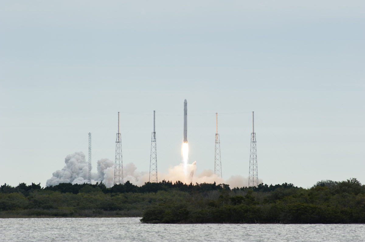 Dragon Capsule Launches from Cape Canaveral