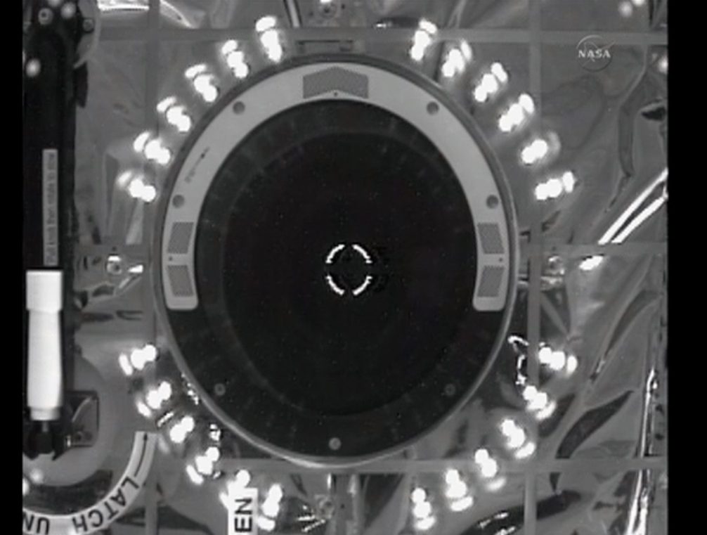 SpaceX Dragon's Eye View of Docking: CRS-2