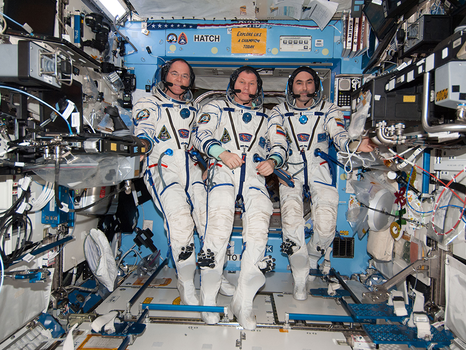 Soyuz Capsule Lands with US-Russian Crew: Expedition 34 Photos