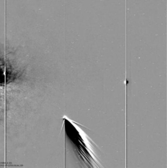 NASA Spacecraft Sees Comet, Earth and Mercury Together