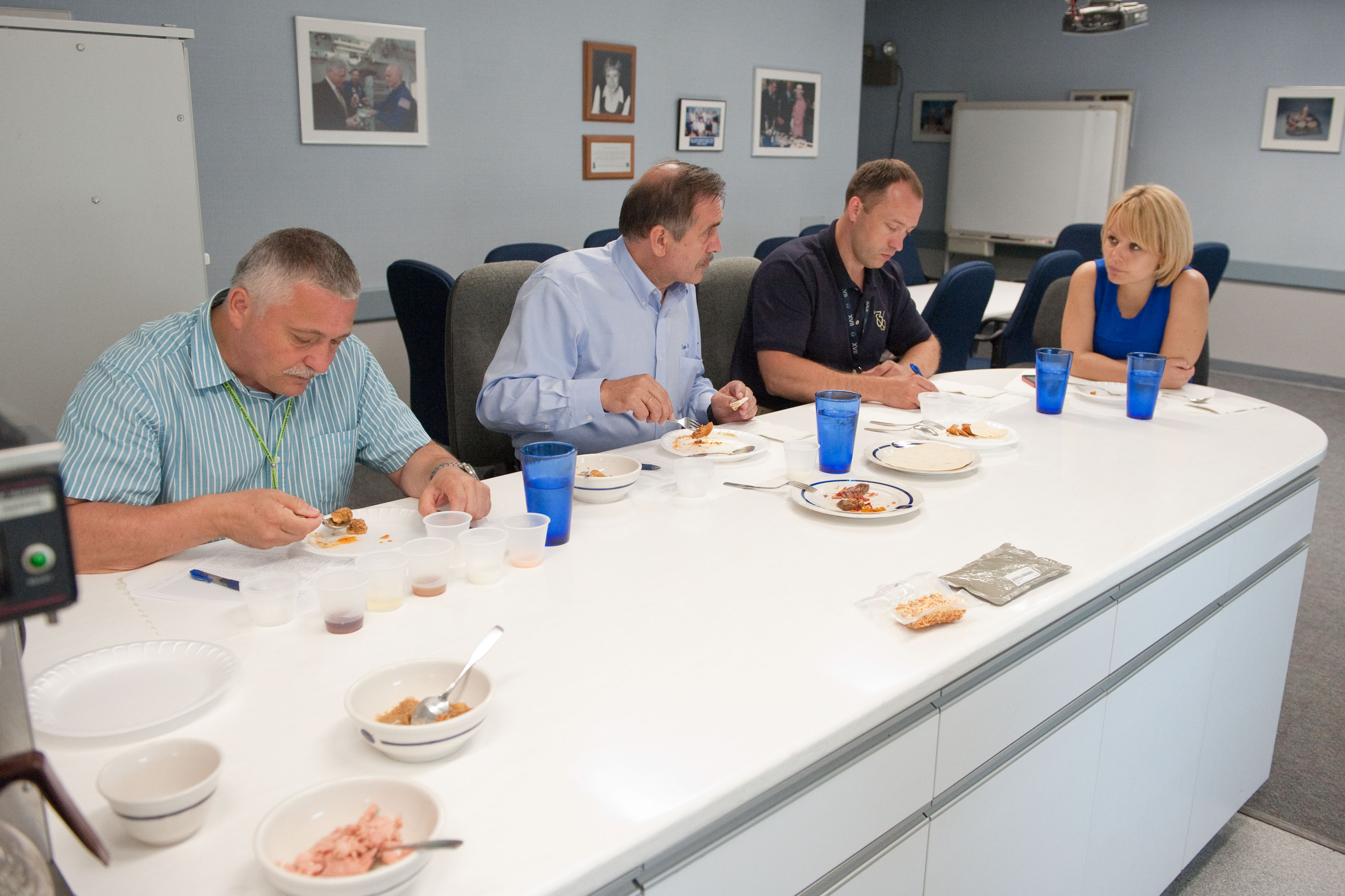 Expedition 36 Food Tasting