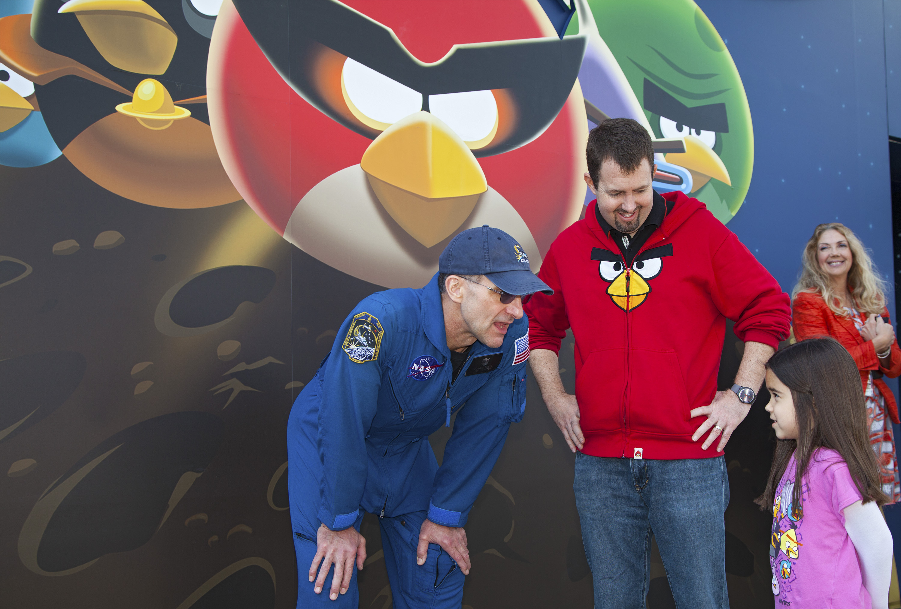 Don Pettit and Dan Mitchell Greet Visitors