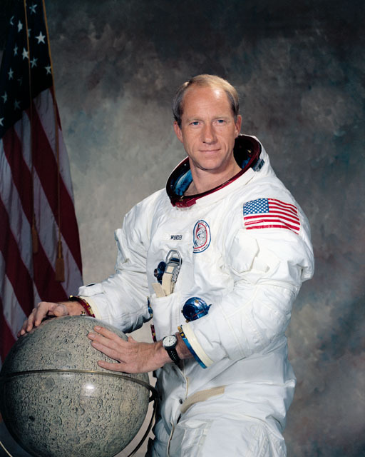 Al Worden's discovery that he liked to fly planes led him to becoming an astronaut and piloting the Apollo 15 command module.