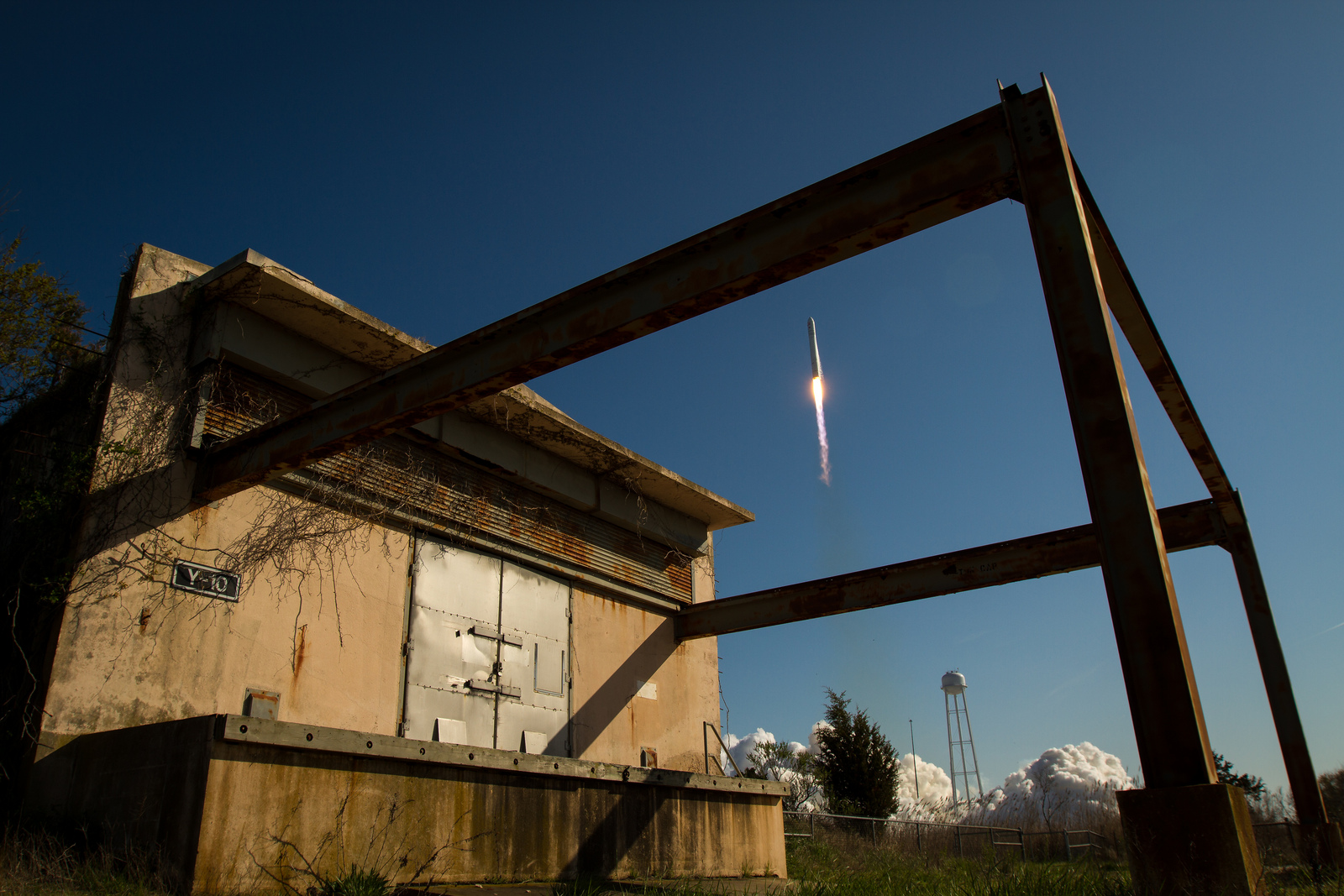 Antares Lifts Off in Successful Maiden Voyage