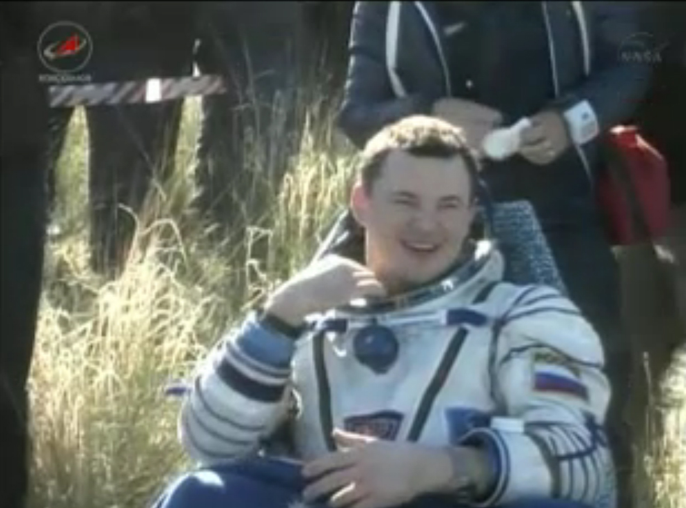 Soyuz Commander All Smiles: Expedition 35 Landing