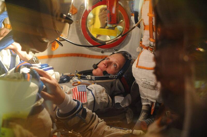 Karen Nyberg Inside Soyuz