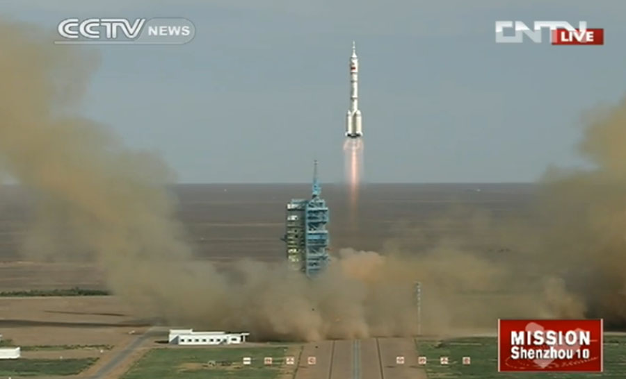 Shenzhou 10 Launch
