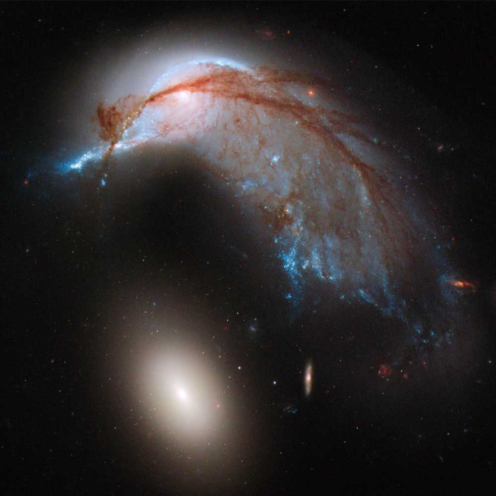 Arp 142: When Galaxies Collide