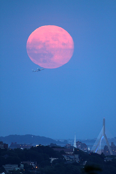 Supermoon 2013 Rises Over Boston: Joson Images