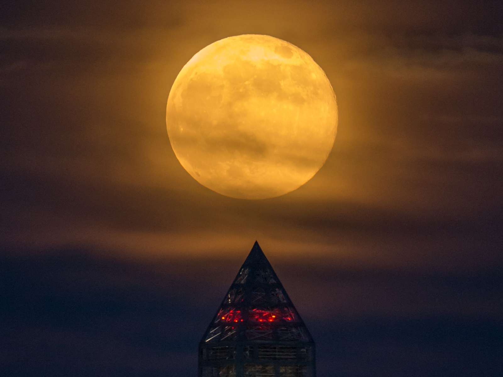 Supermoon Over Washington Monument space wallpaper