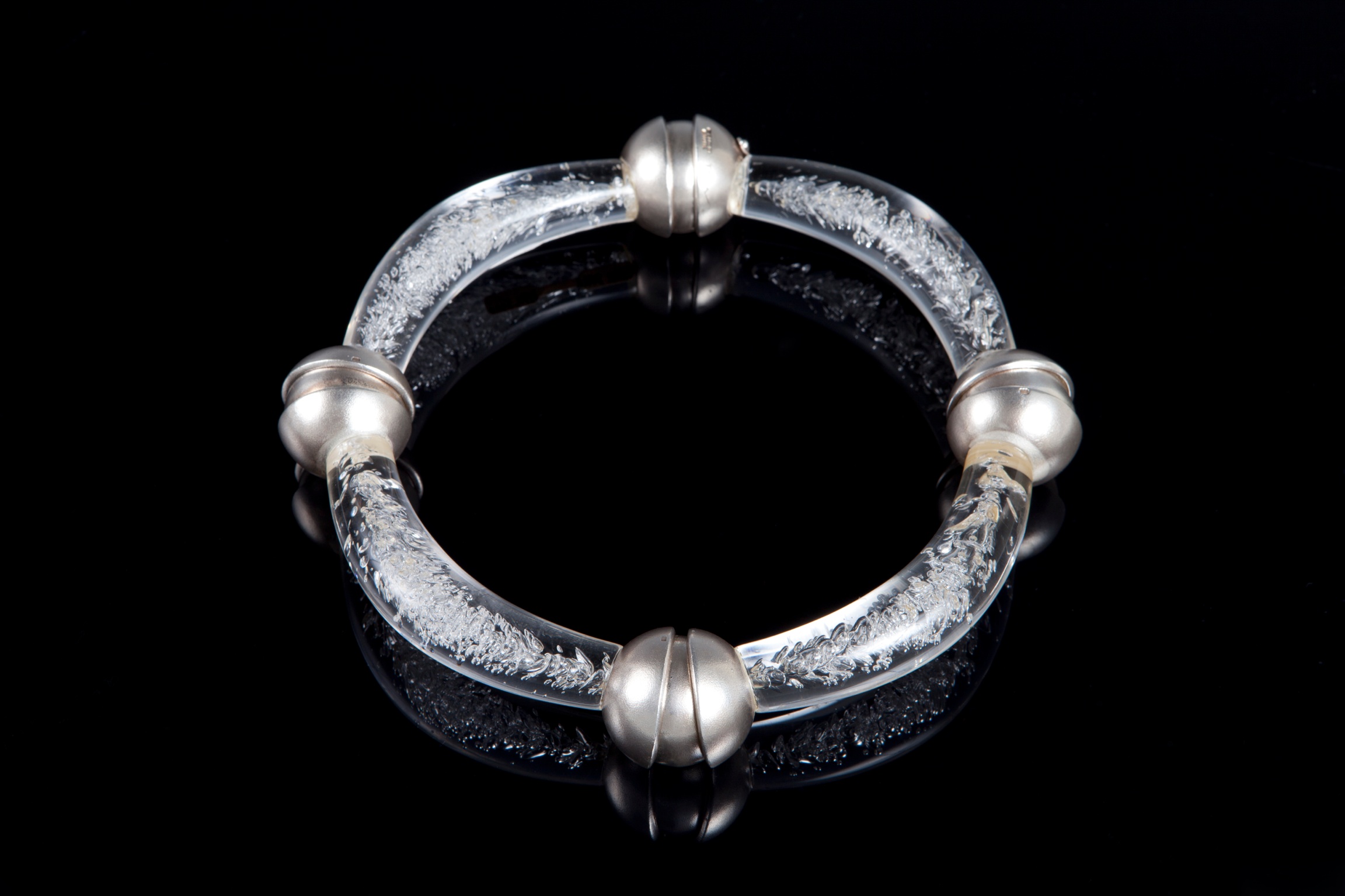 Satellite Collar