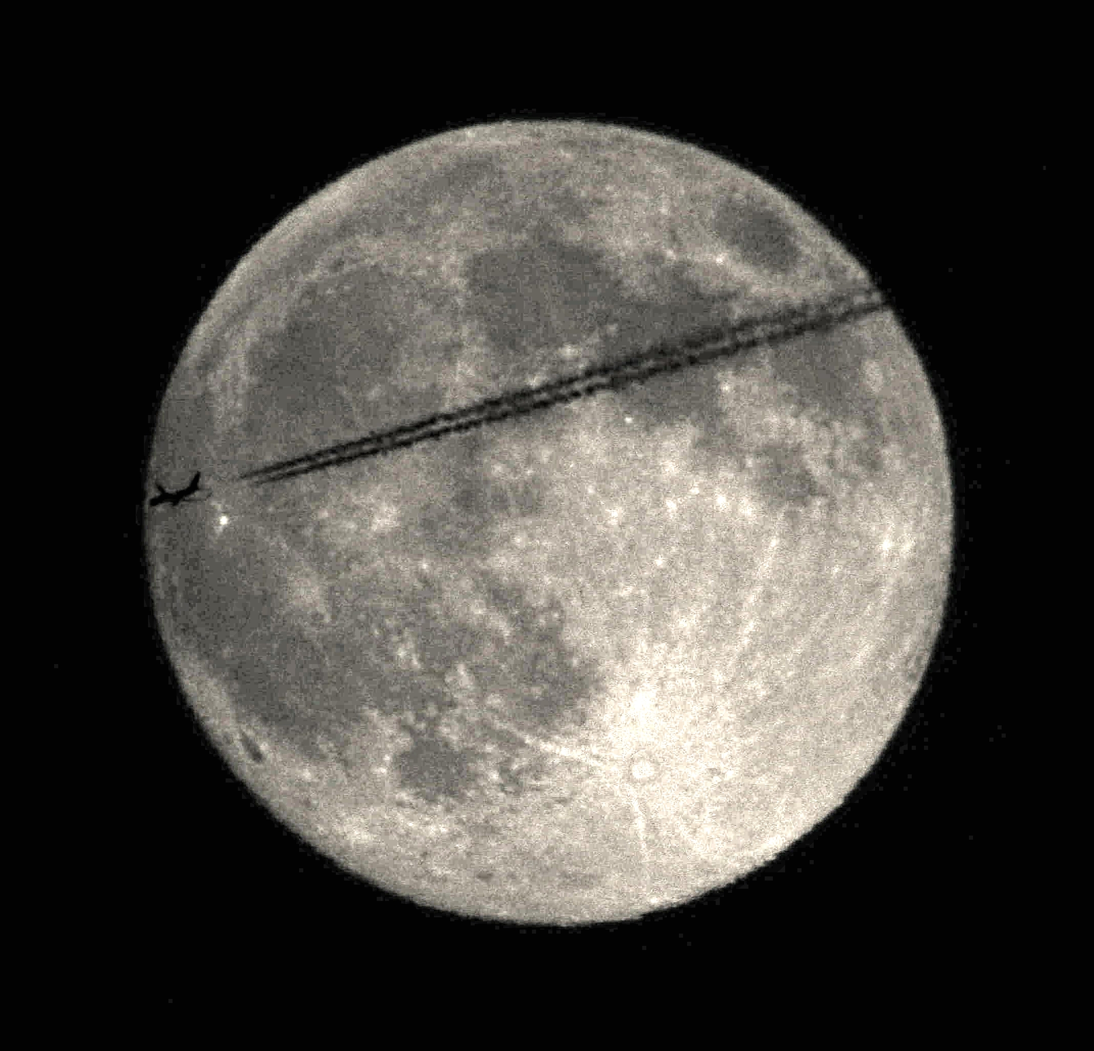 Supermoon and Jet