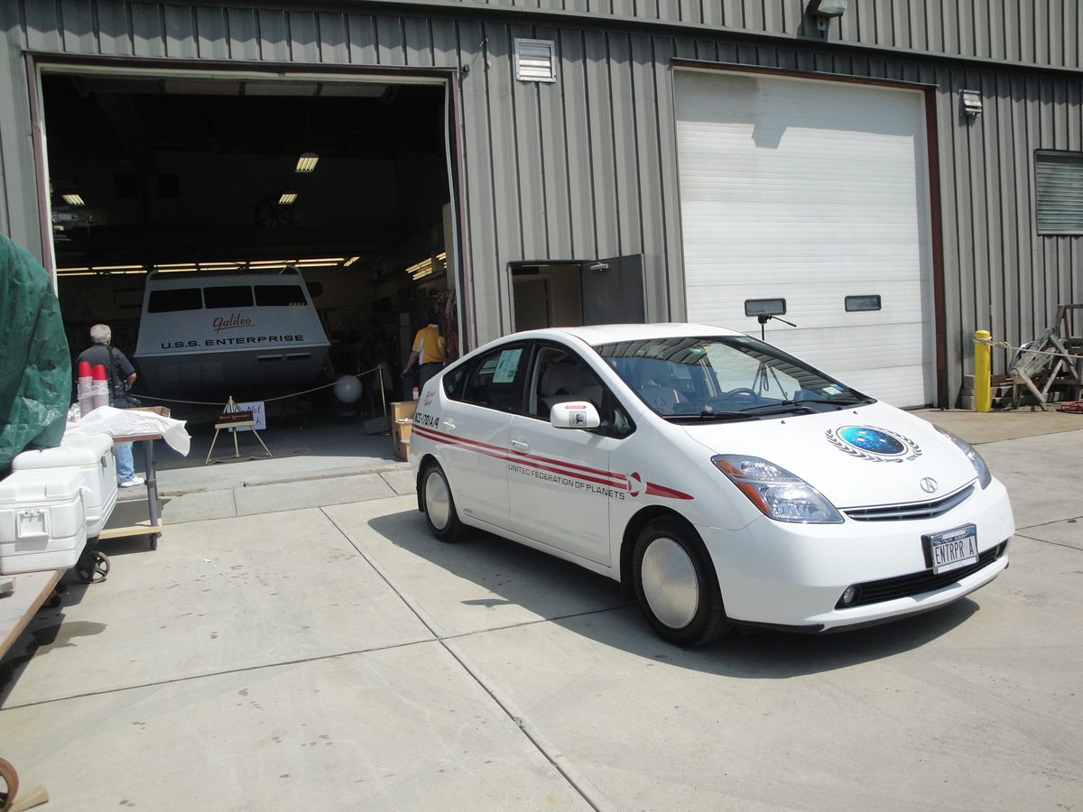 toyota prius modified to look like a star trek shuttlecraft #3