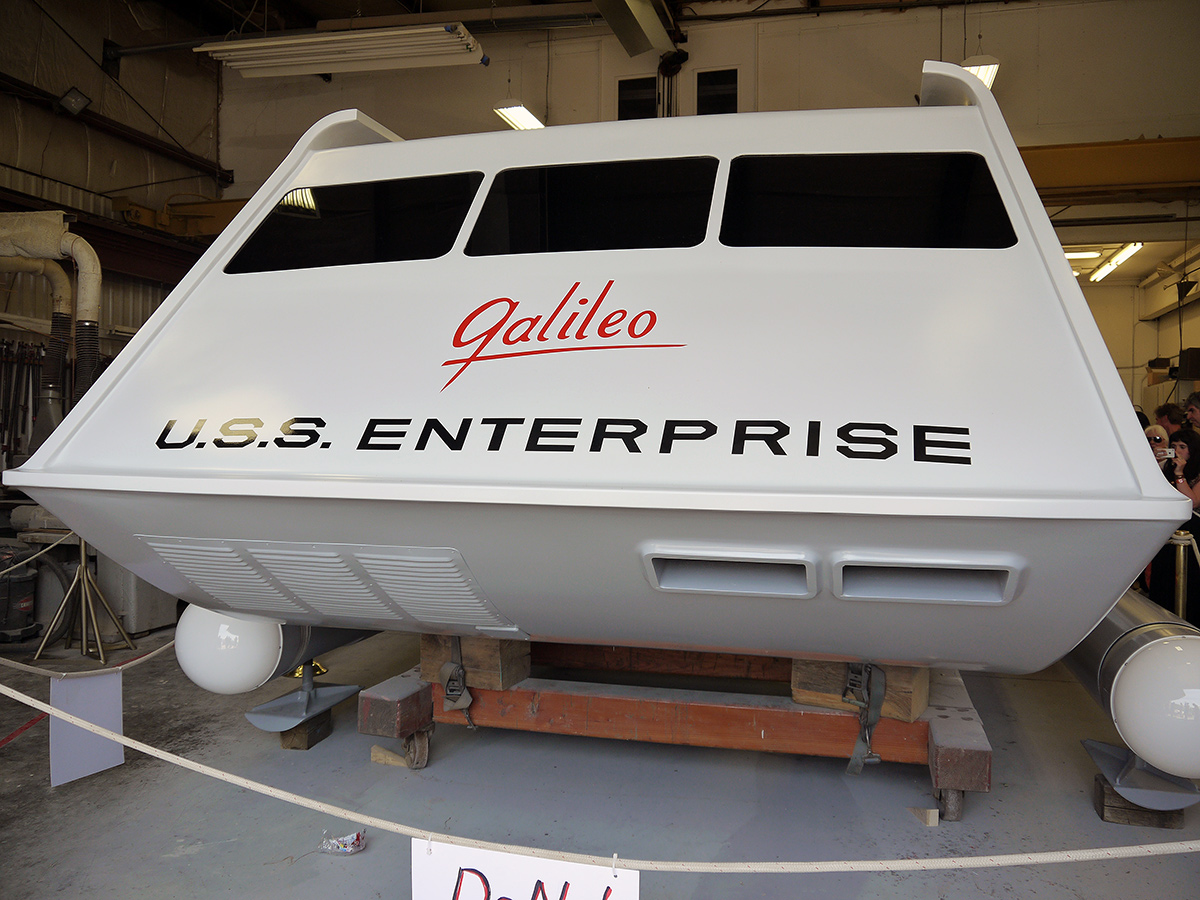 toyota prius modified to look like a star trek shuttlecraft #4