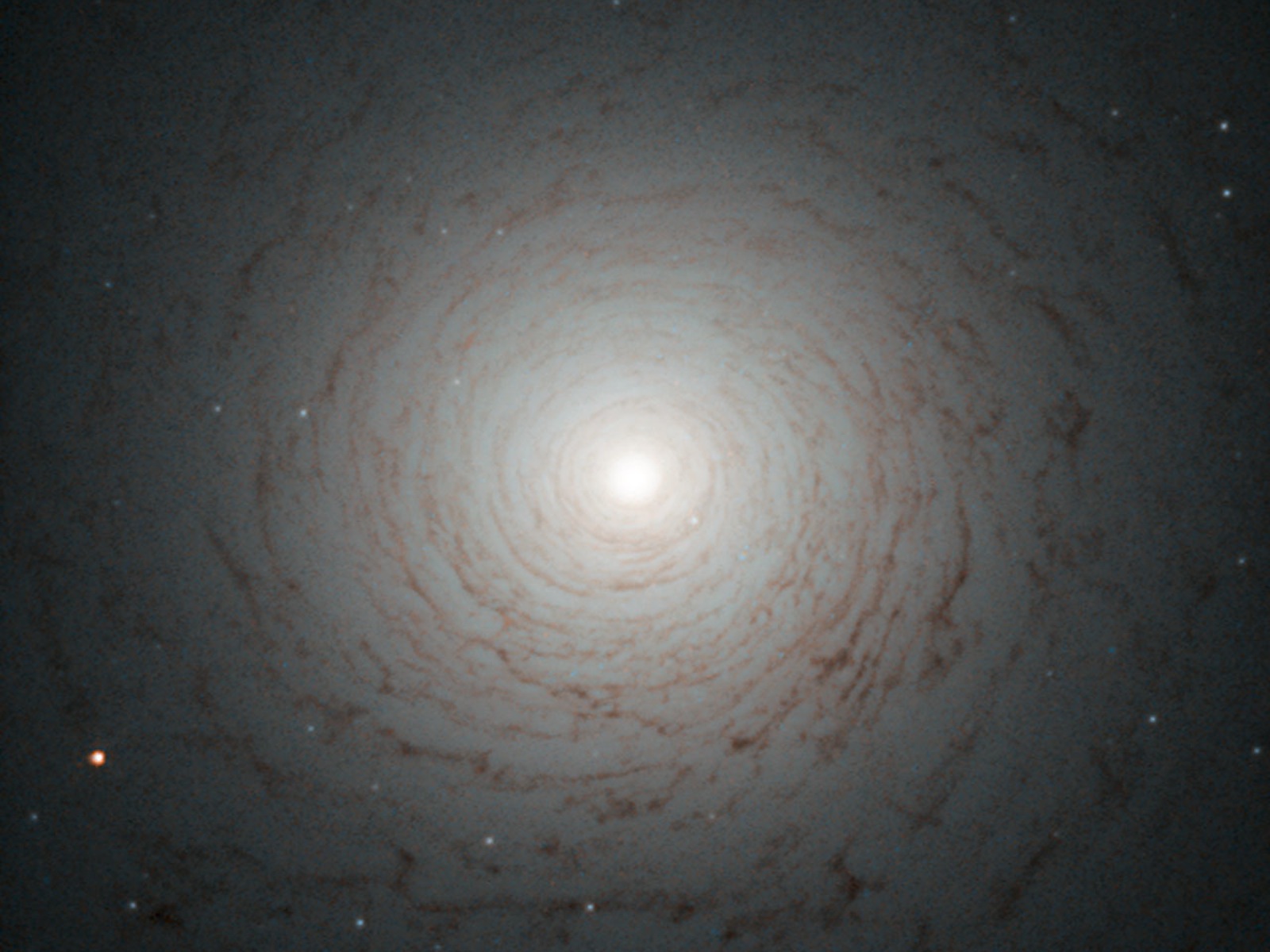 NGC 524 space wallpaper