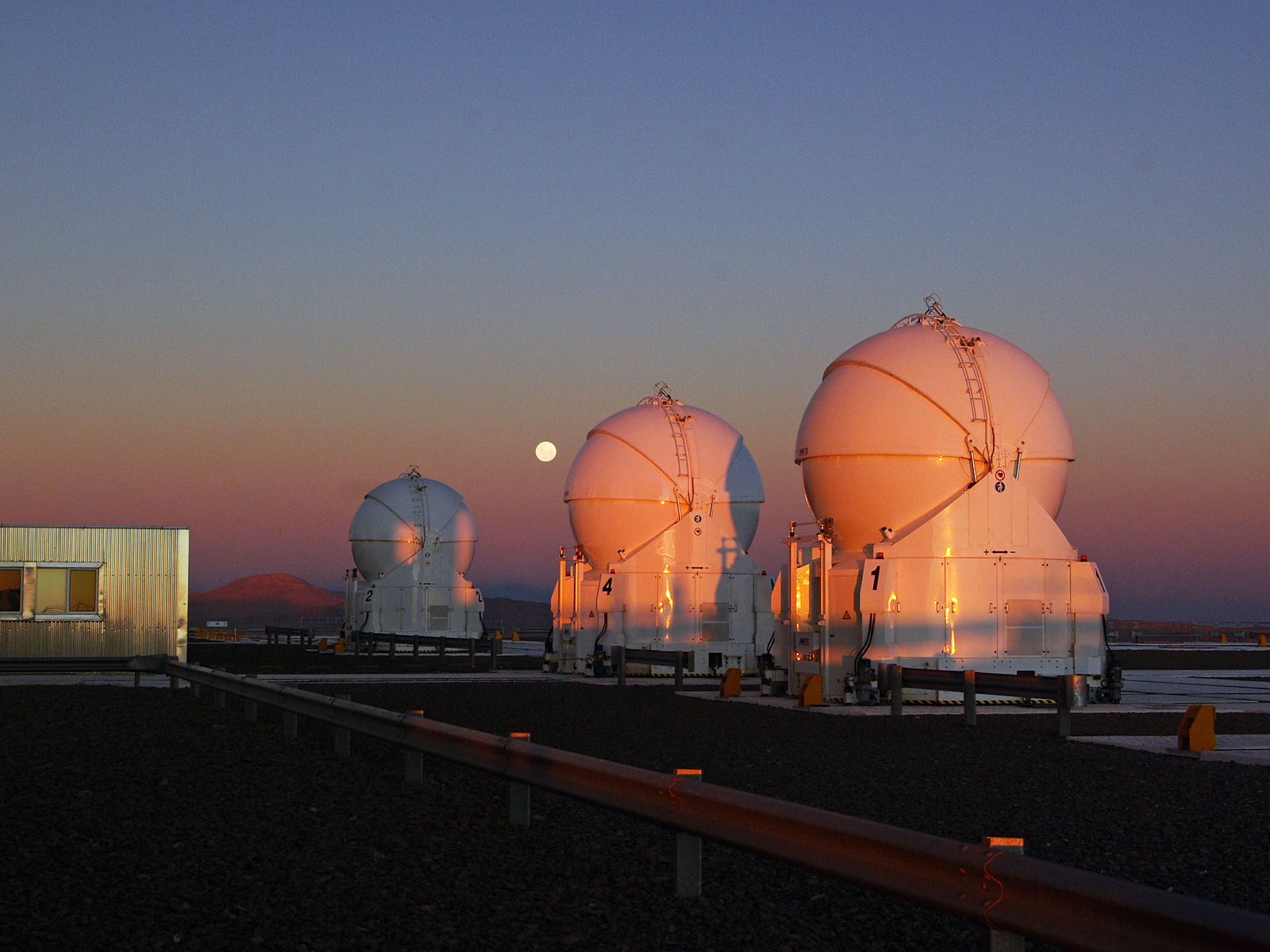 Belt of Venus Over Cerro Paranal space wallpaper