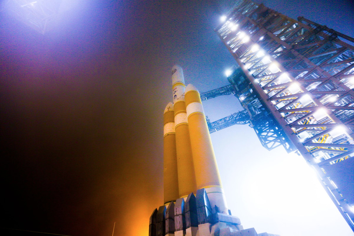 Mobile Service Tower at Space Launch Complex-6