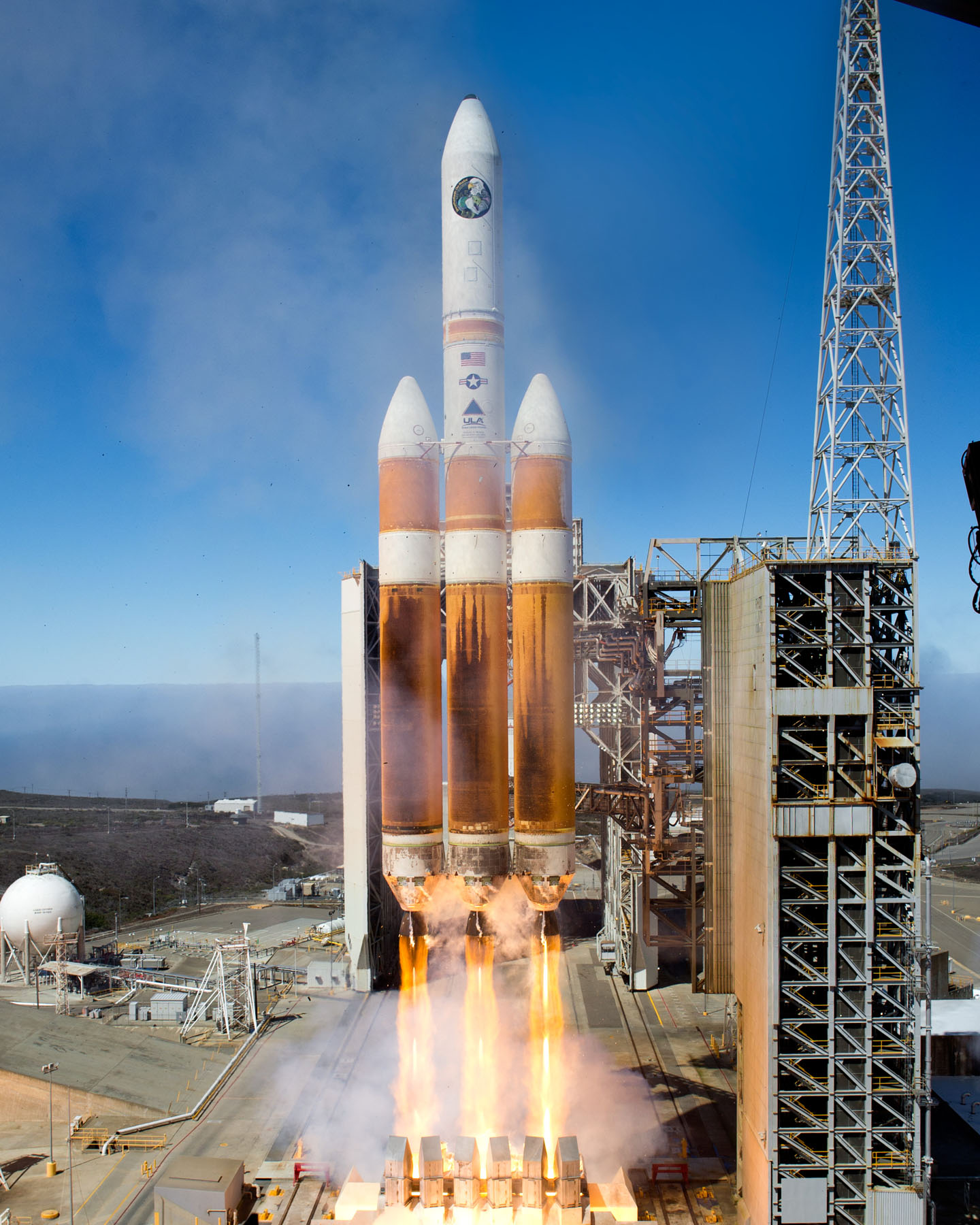 Delta 4 Heavy Rocket Takes Off