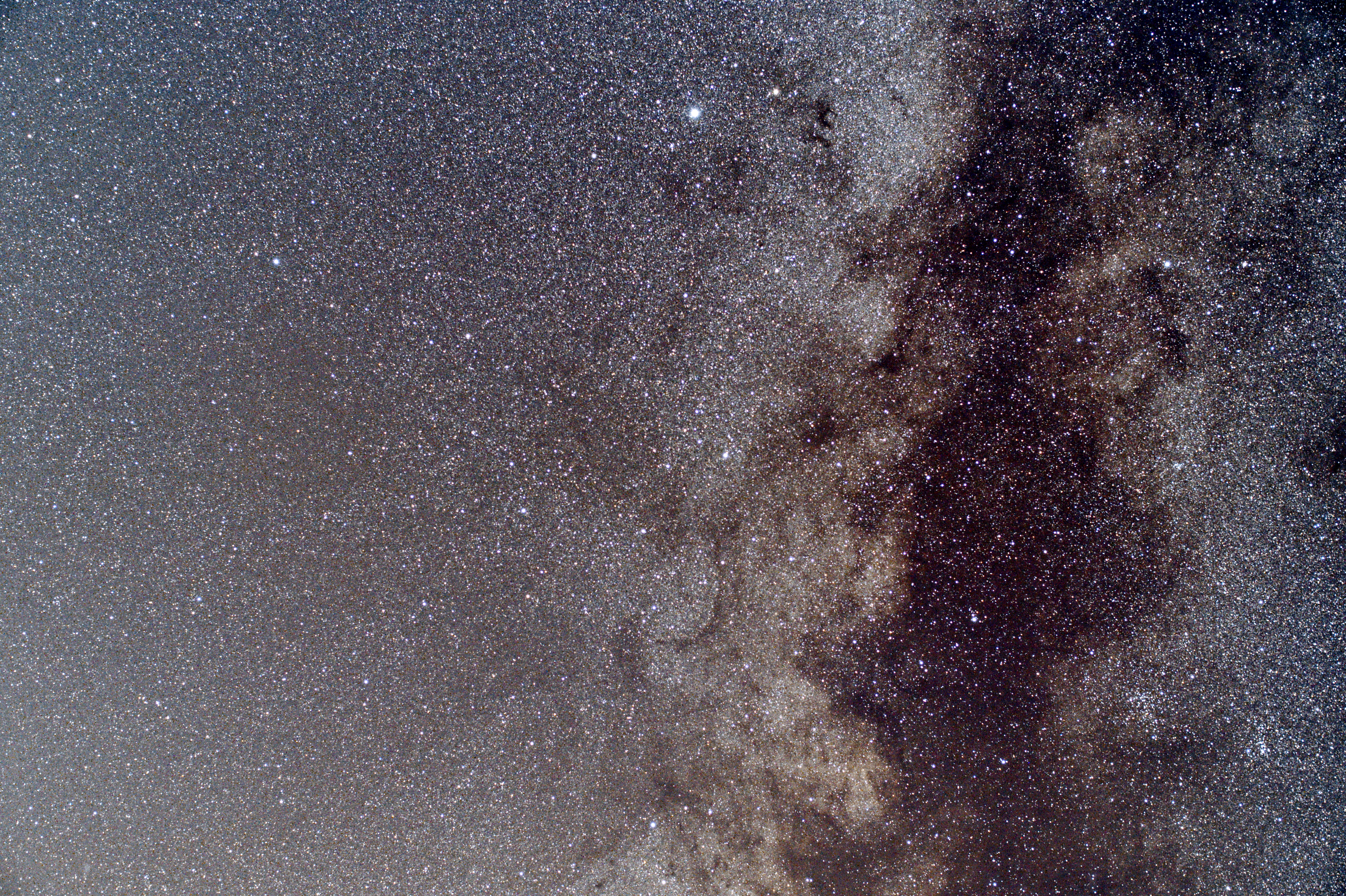 Eagle Constellation Soars Through Summer Night Sky in Dazzling Photo