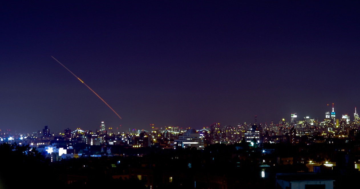 Skywatcher Sees Amazing Moon Probe Launch From NYC (Photo)