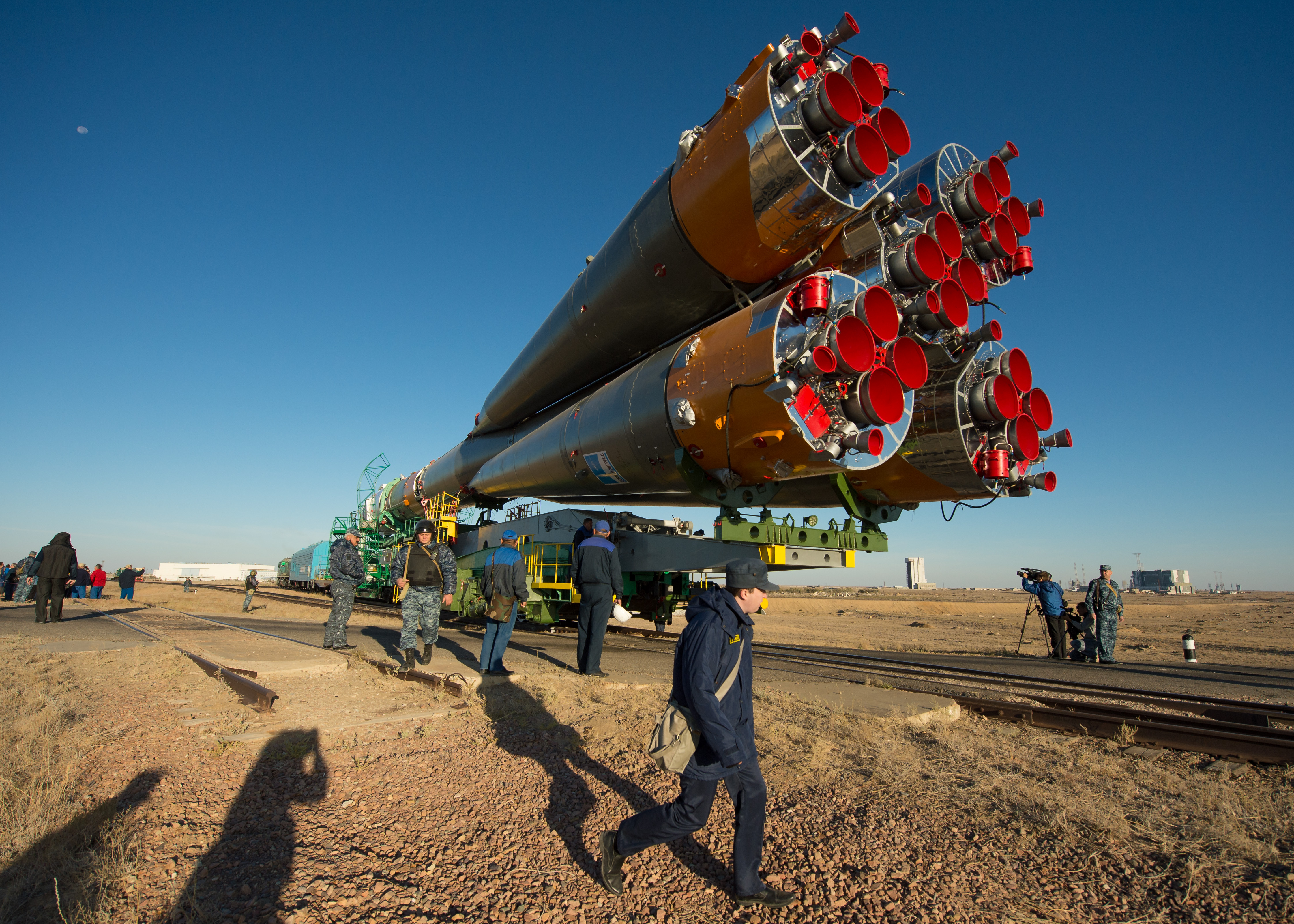 Expedition 37: Soyuz Rocket Rolls Out at Cosmodrome