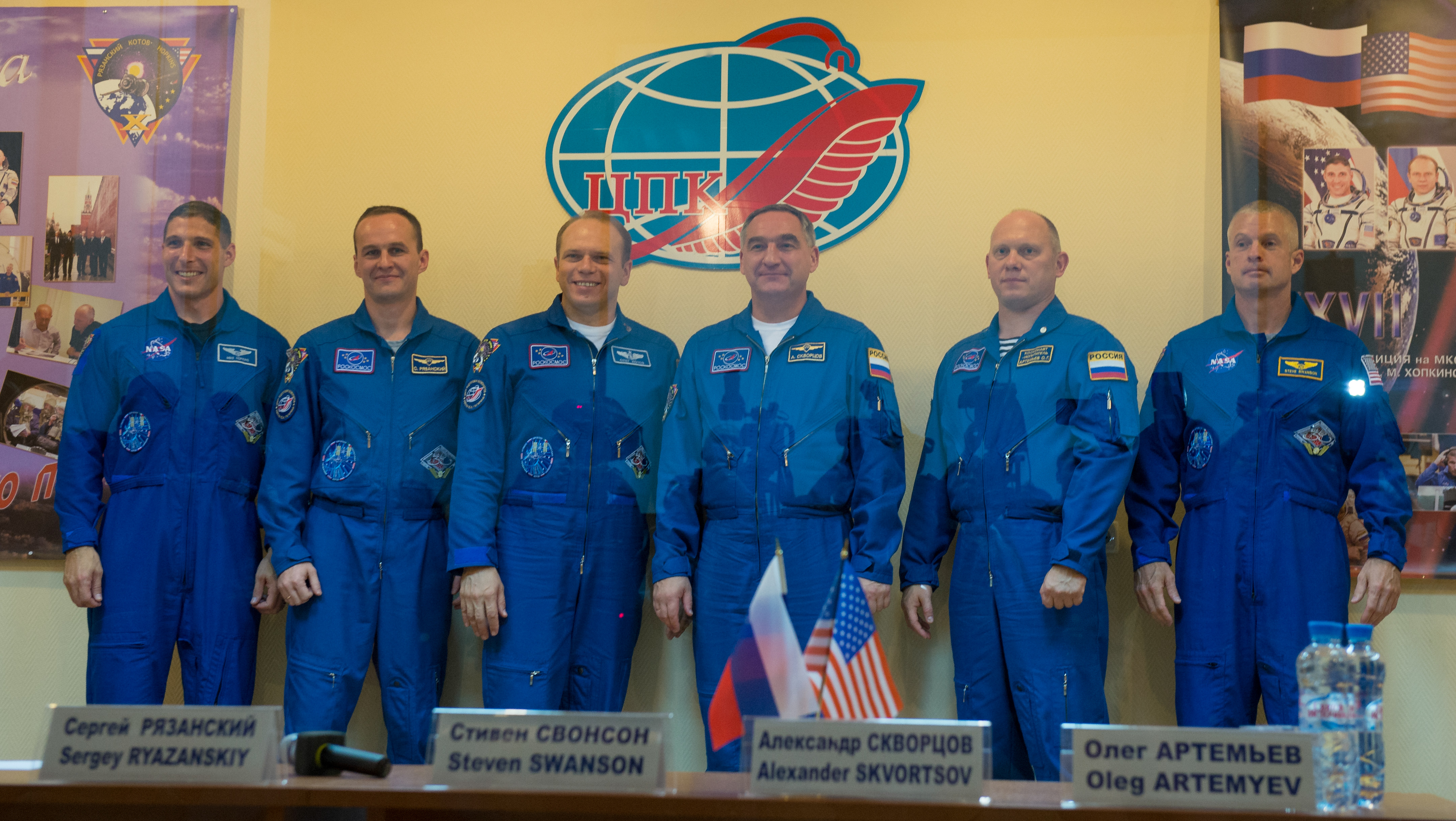 Expedition 37: Crew at Press Conference