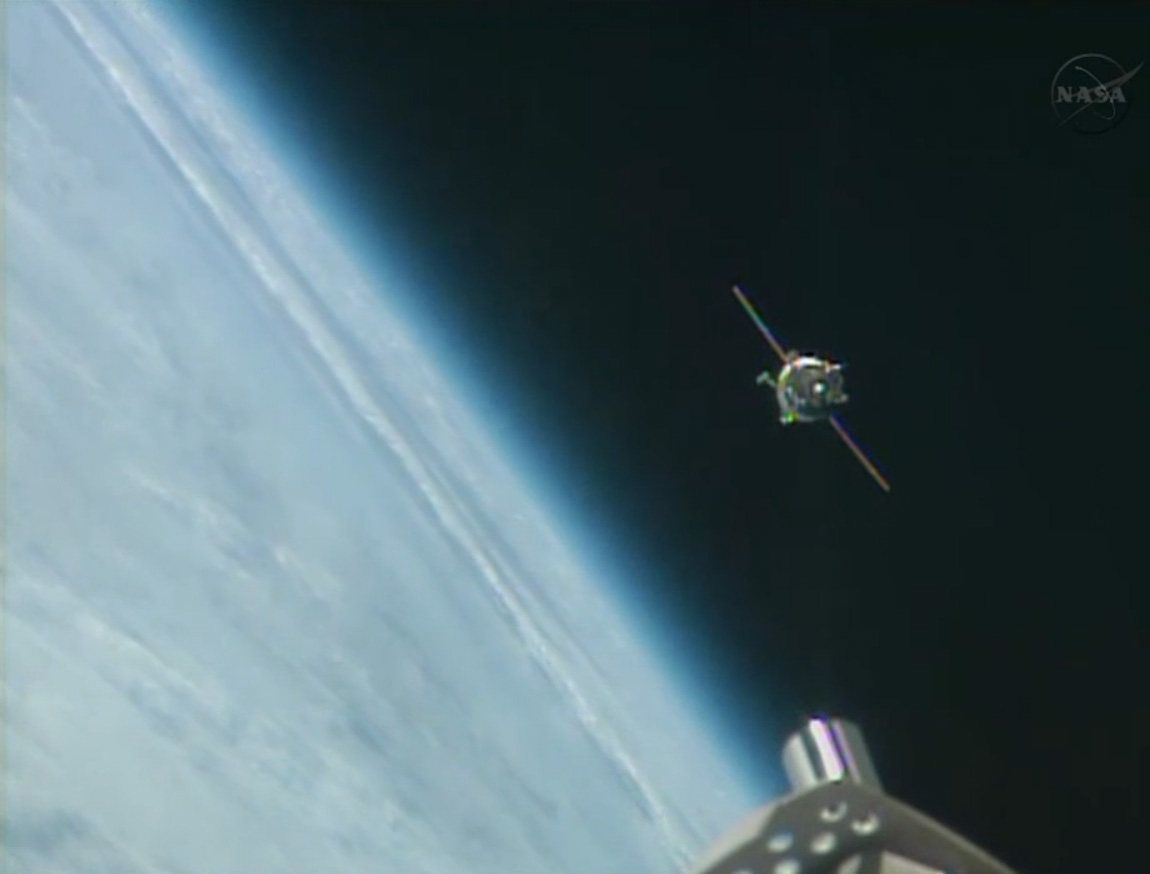 Soyuz Arrives with Expedition 37 Crew