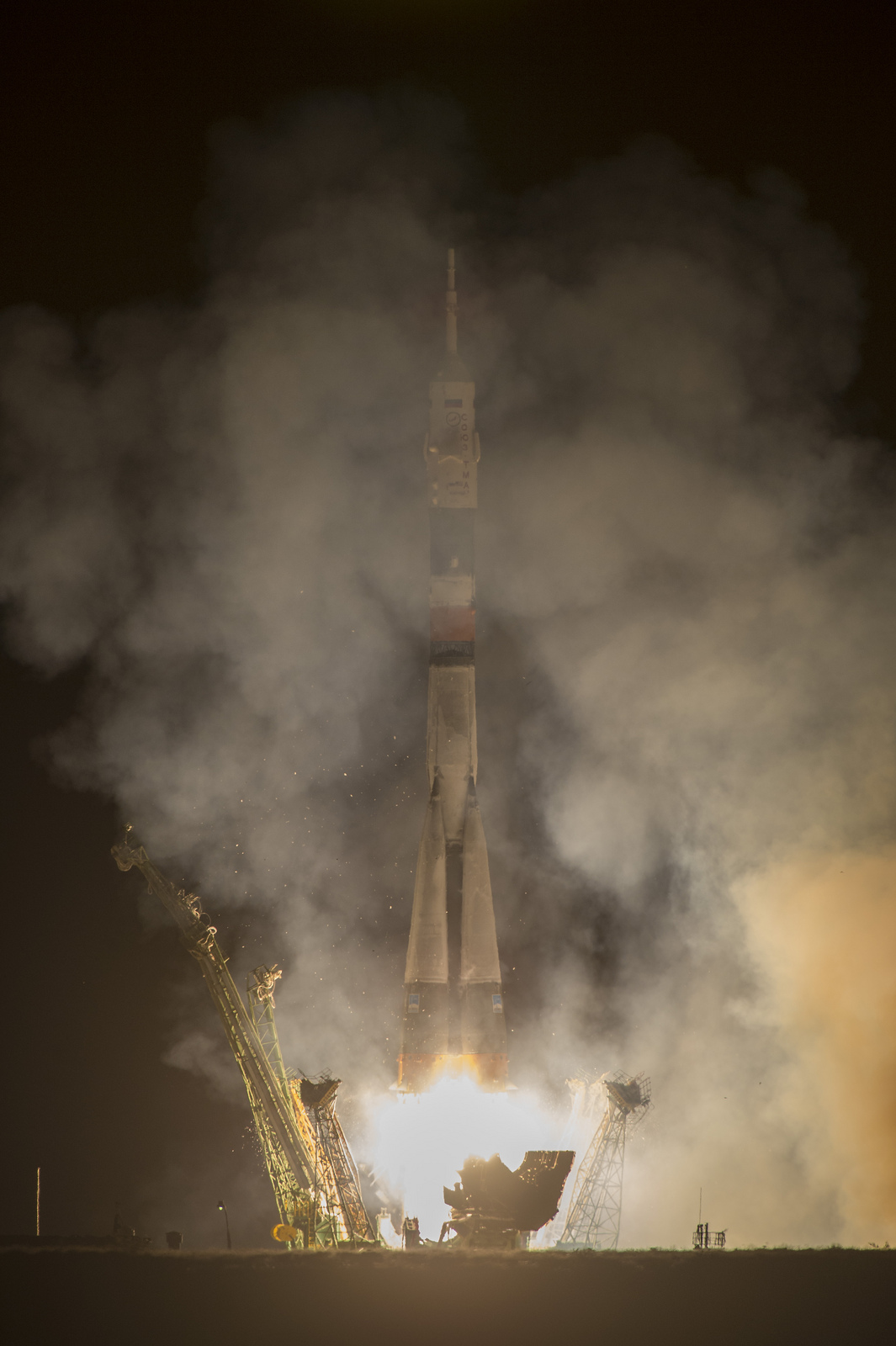 Soyuz Spacecraft Launches Expedition 37 Crew