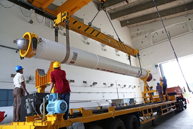 PSLV-C25 Lowered During Vehicle Integration
