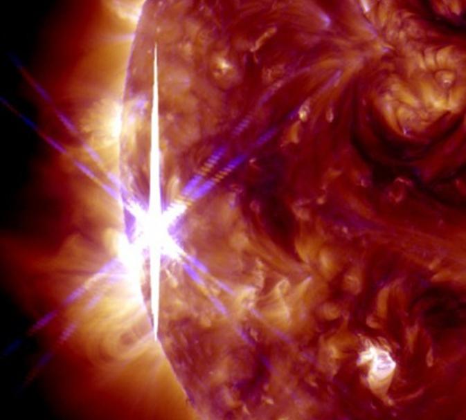 Sun Fires Off 2nd Monster Solar Flare in 1 Day (Video)