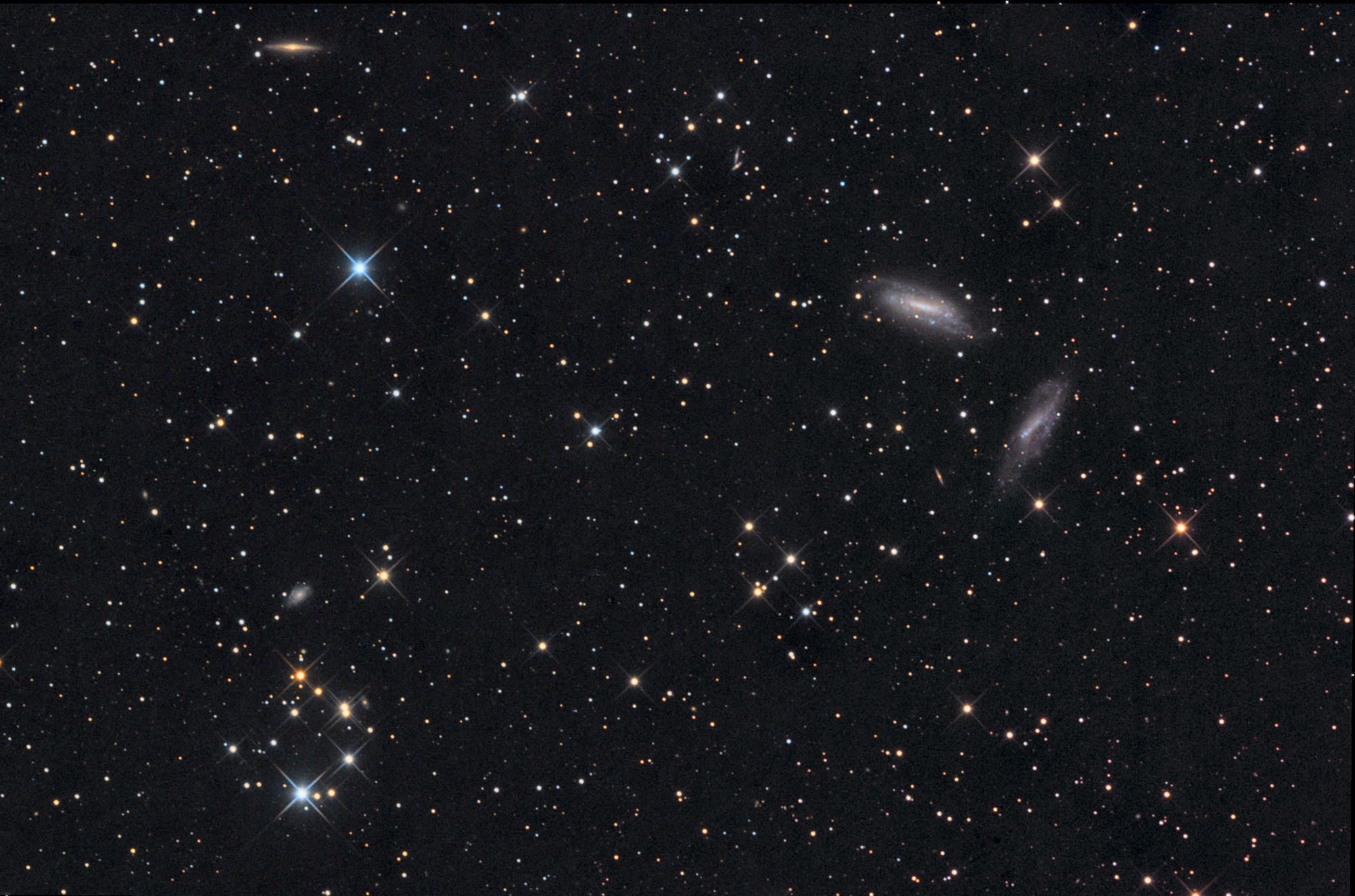 Two Galaxies Share Spotlight in Stunning Stargazer Photo