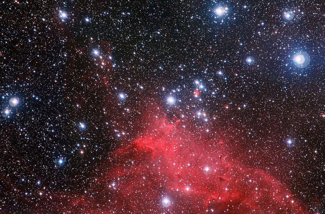 Strange 'Elephant Trunk' Space Clouds Surround Star Cluster (Video)