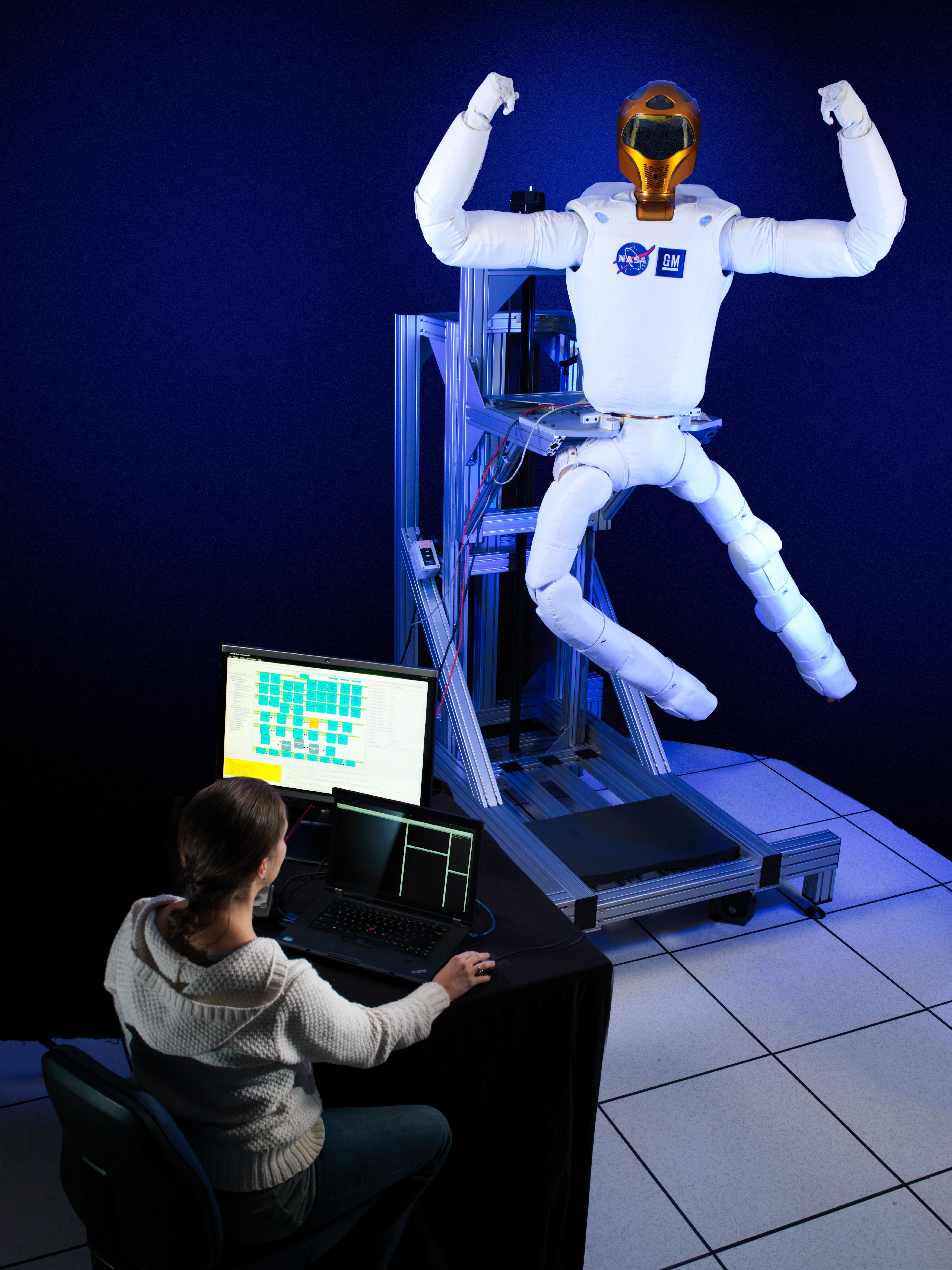 NASA’s Robonaut 2 Gets Newly Developed Legs