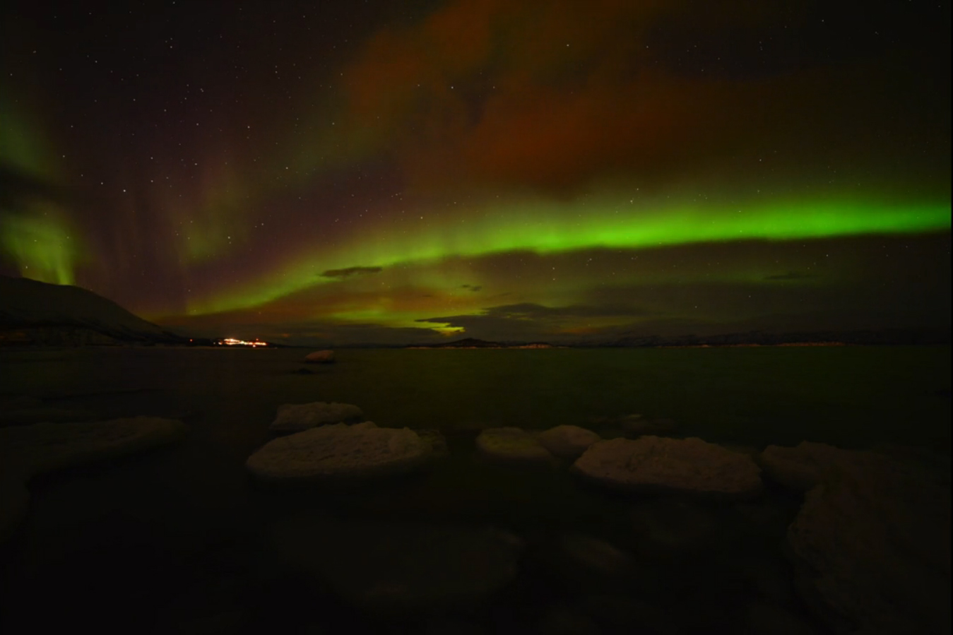 Christmas Auroras by Chad Blakely: Dec. 25, 2013