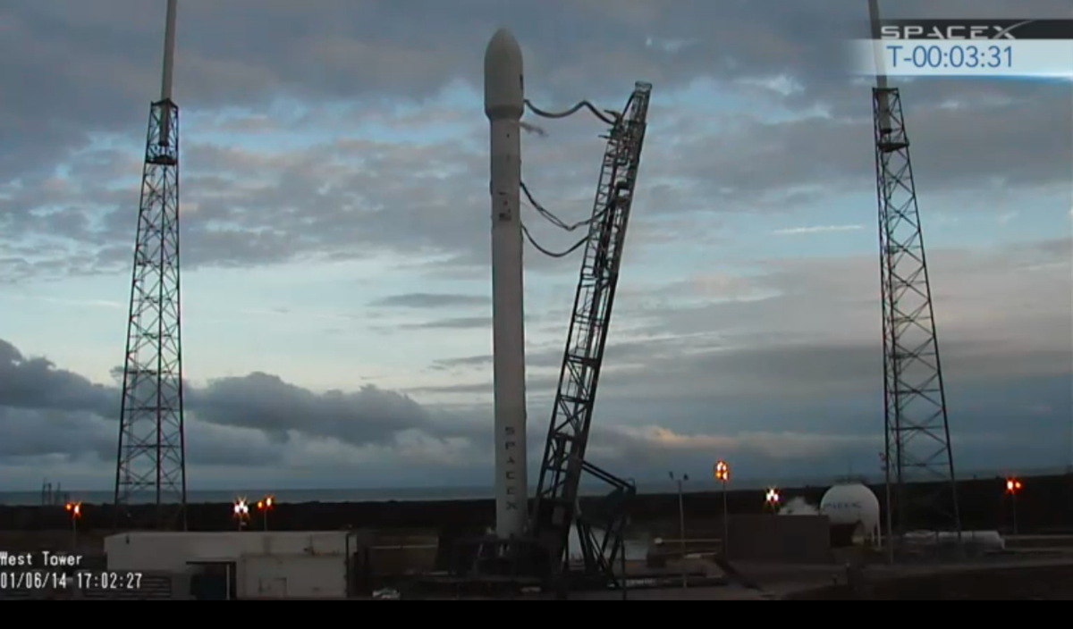 SpaceX Falcon 9 Before Launching THAICOM 6 Satellite