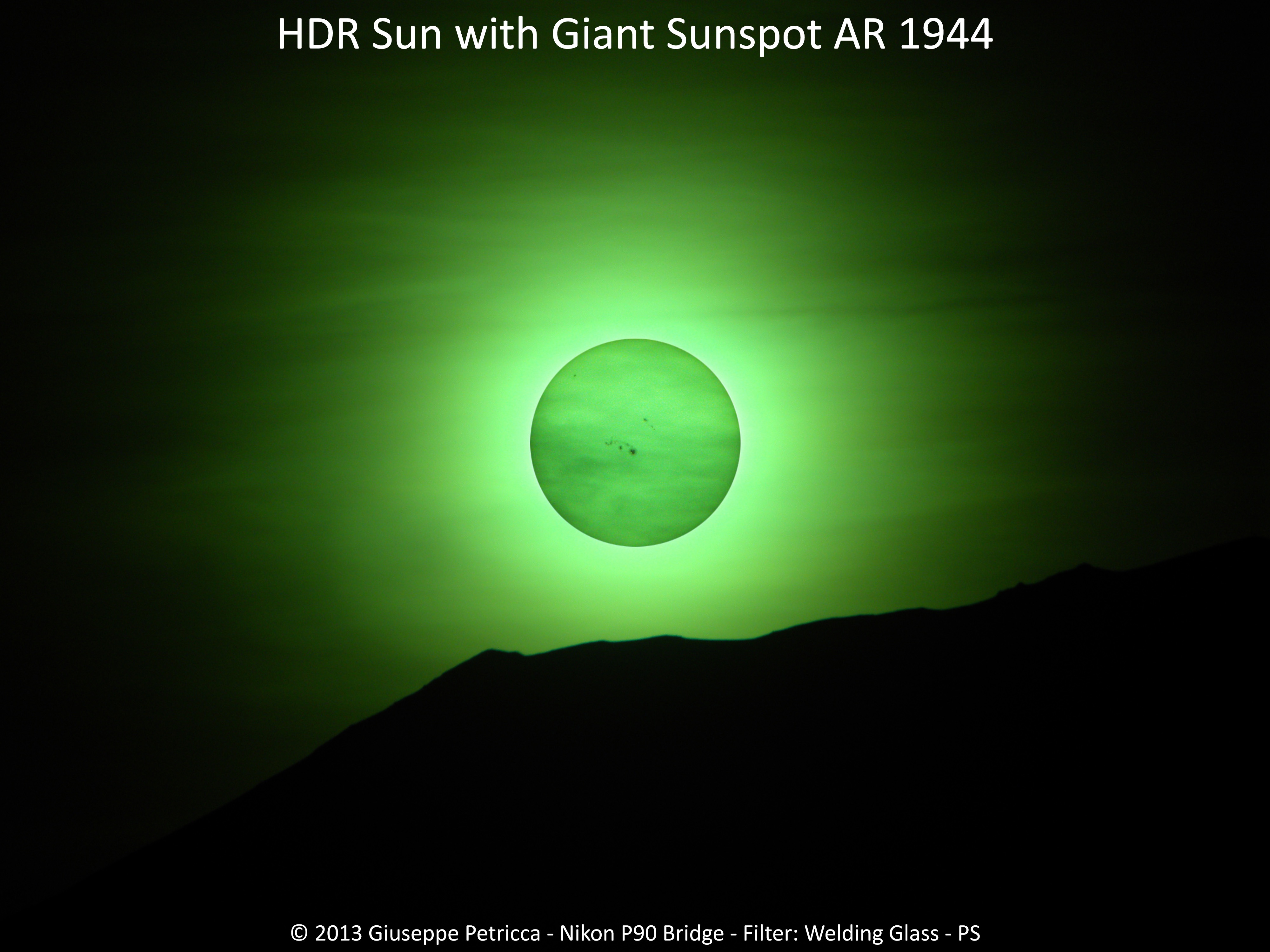 Monster Sunspot Dominates Sun Photos by Amateur Astronomers