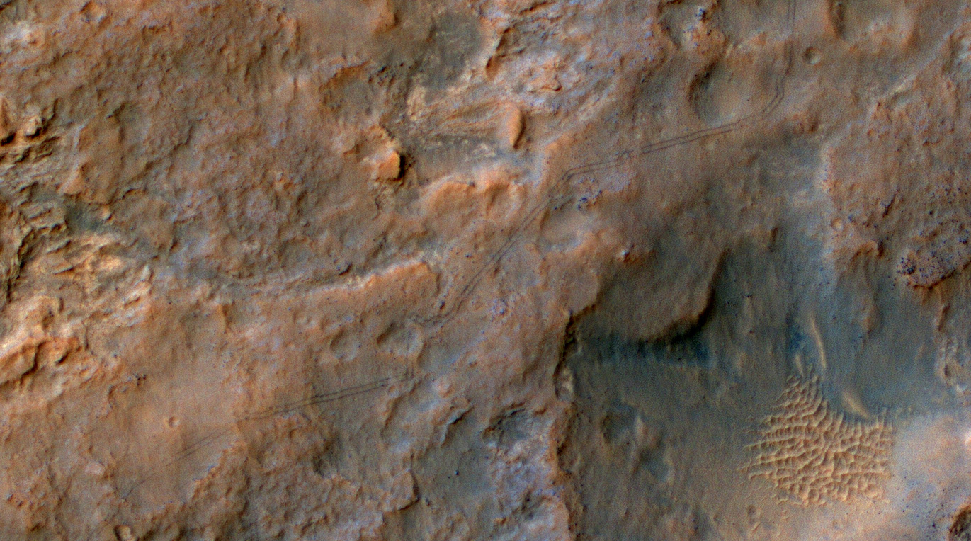 Curiosity Mars Rover from Space: Color