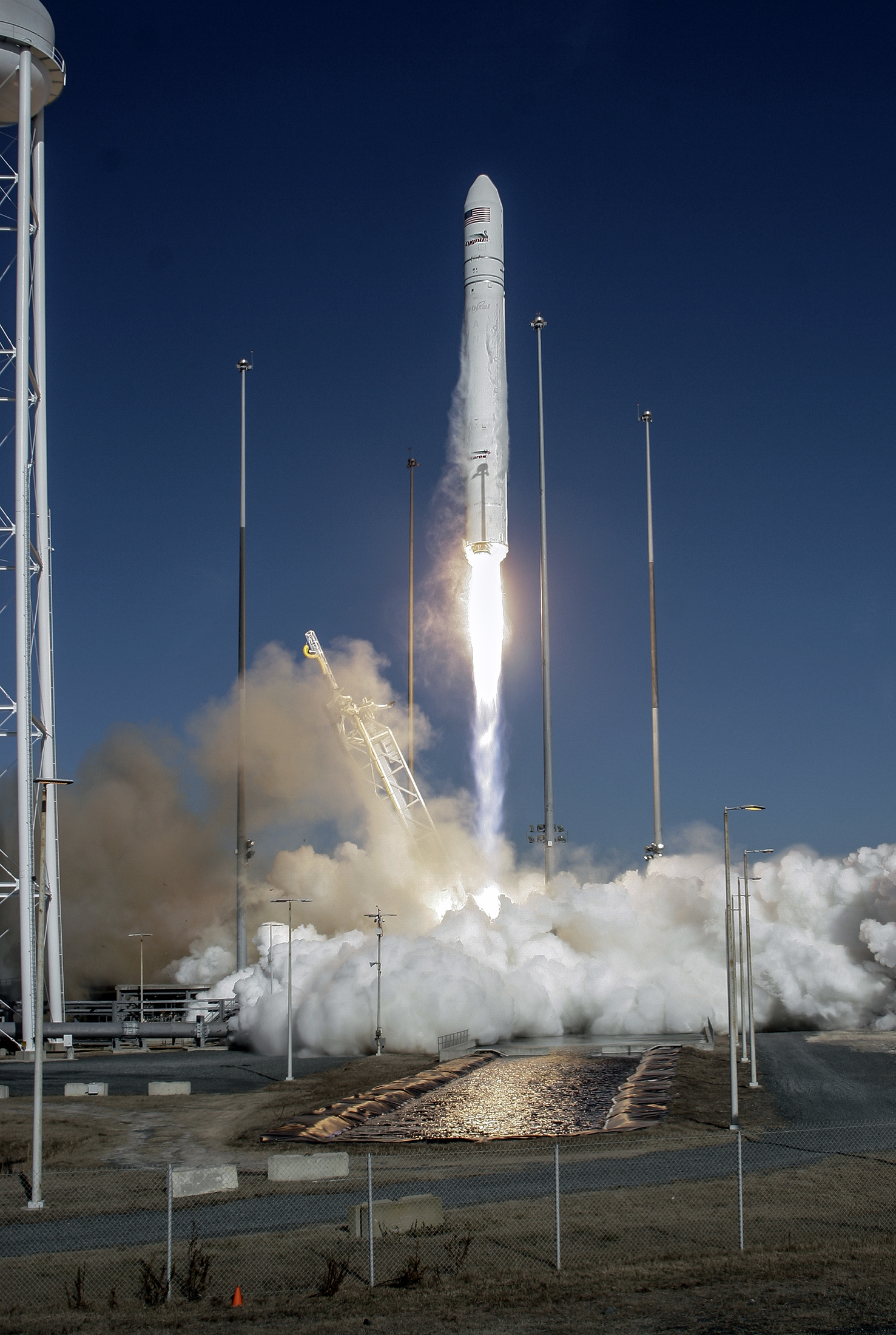 Antares Lifts Off: Jan. 9, 2014