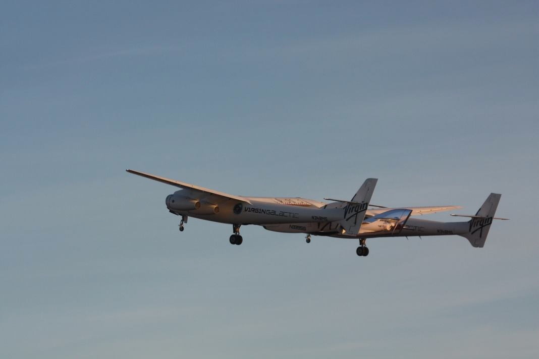SpaceShipTwo Takes Off on Test Flight, Jan. 10, 2014.