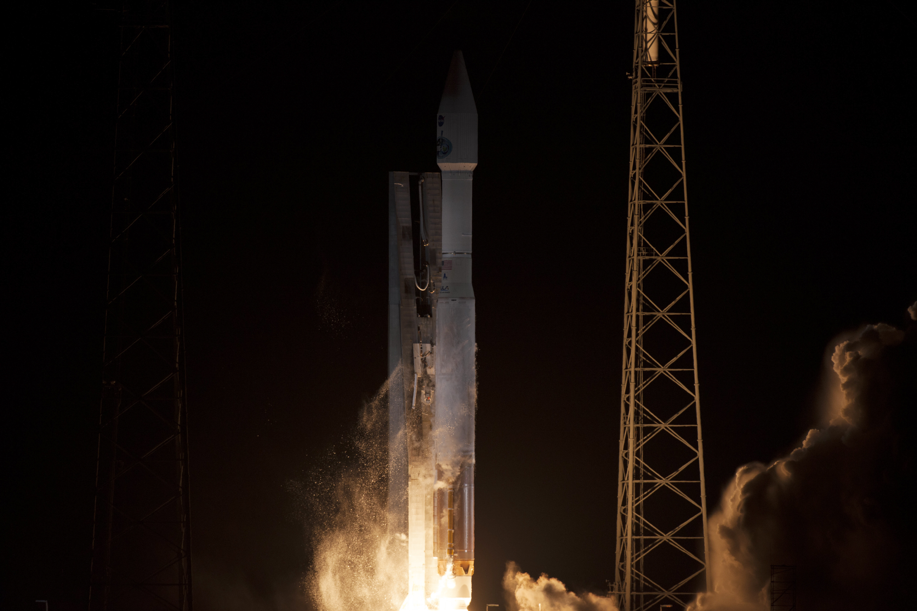 Atlas V Rocket Lifts Off with NASA Satellite