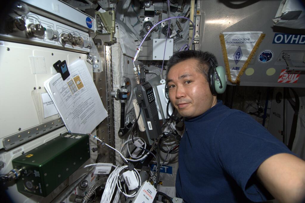 Koichi Wakata Tweets Selfie After ARISS Radio Event