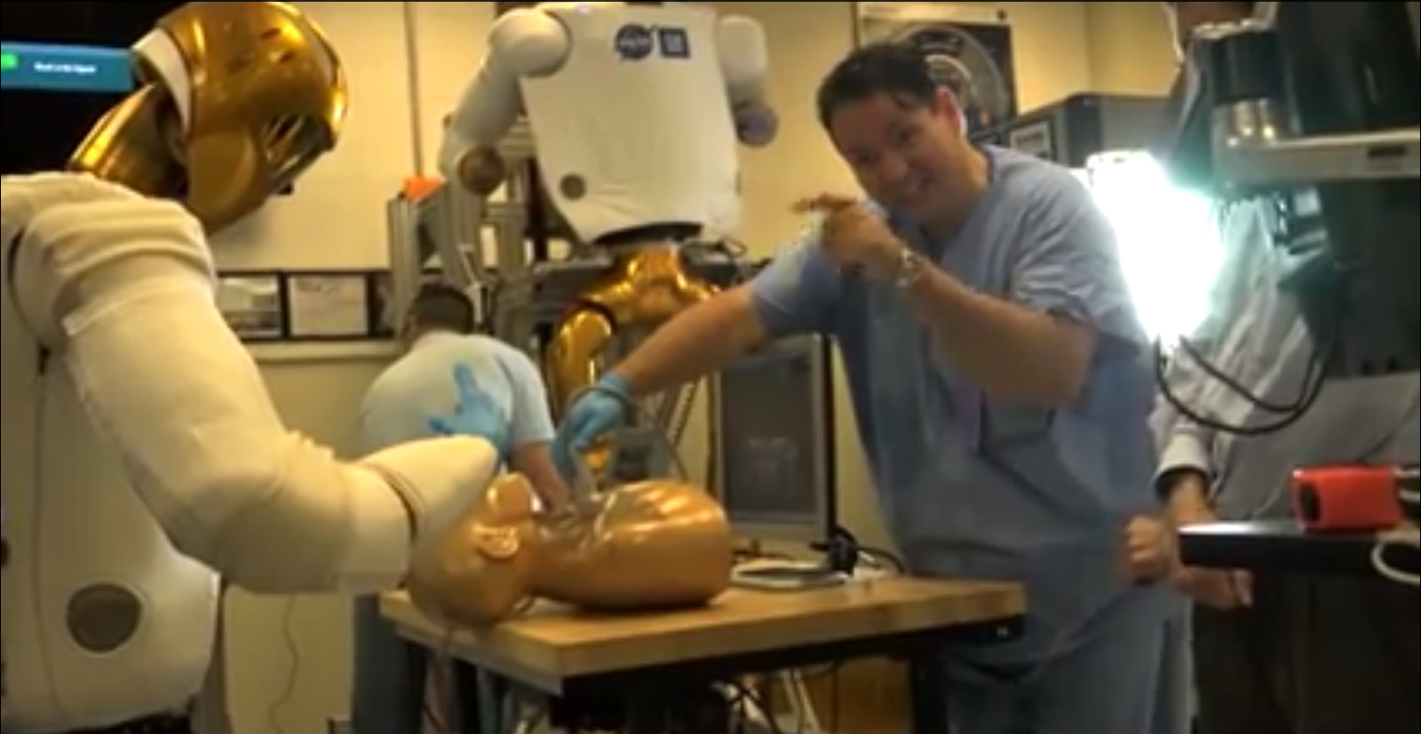 Robonaut 2 Telemedicine Training with Doctor
