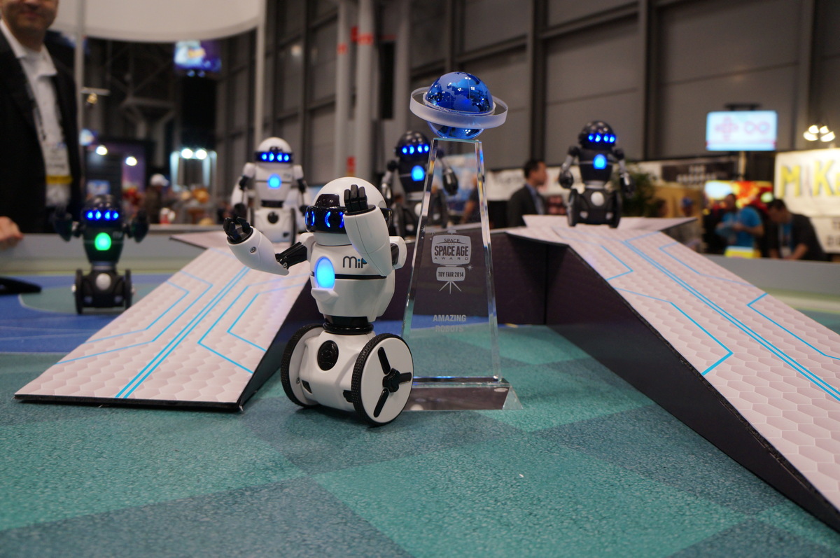 Amazing Robot: MiP from WowWee