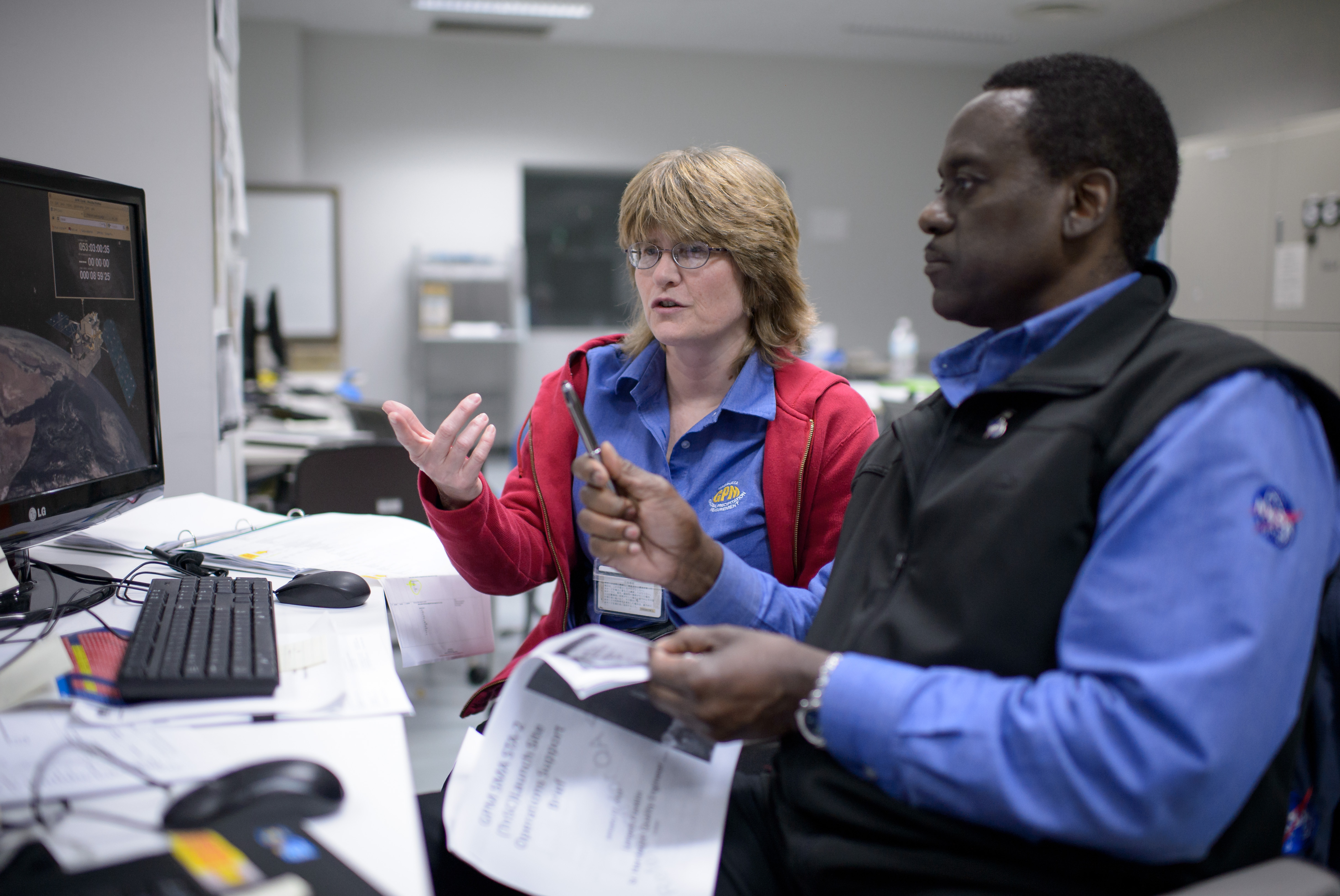 NASA Team Monitors GPM Launch Simulation