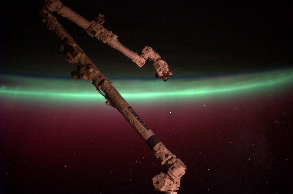 Mike Hopkins: Southern Lights Seen from ISS