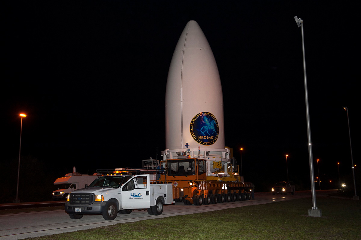Atlas 5 Payload Fairing With NROL-67 #1