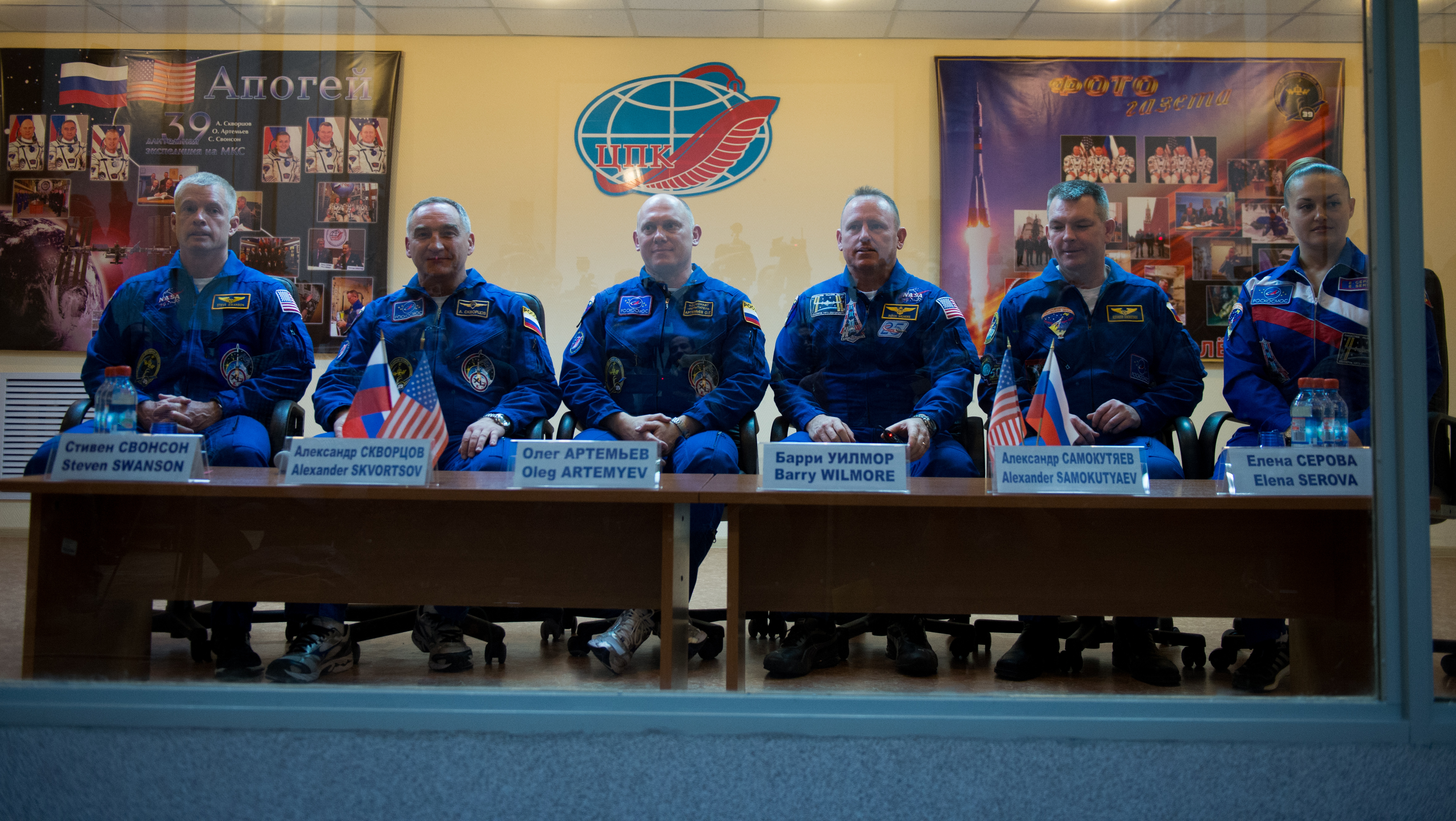 Expedition 39 Crew at Final Press Conference