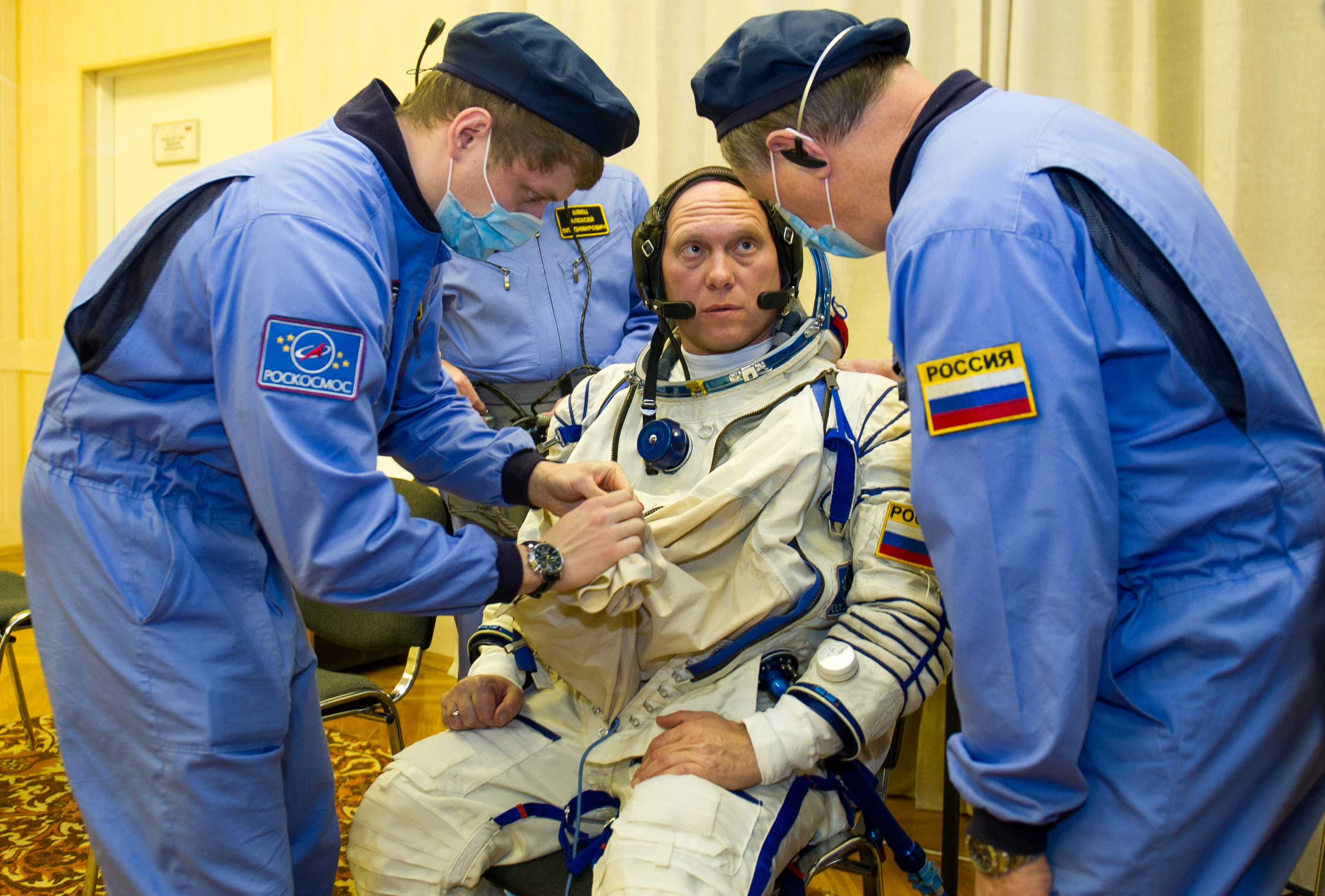 Expedition 39 Preflight: Sokol Suit Prep